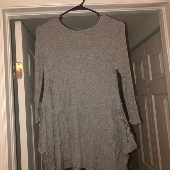 Altar’d State Women’s M Top - Picture 3 of 3